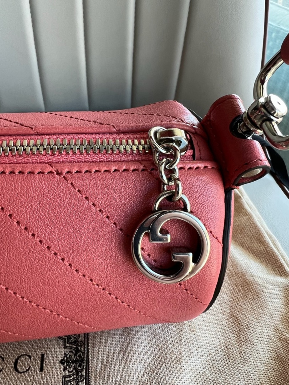 Gucci Blondie Barrel Pink Quilted Leather Shoulder Bag with Silver GG Charm - Picture 10 of 12